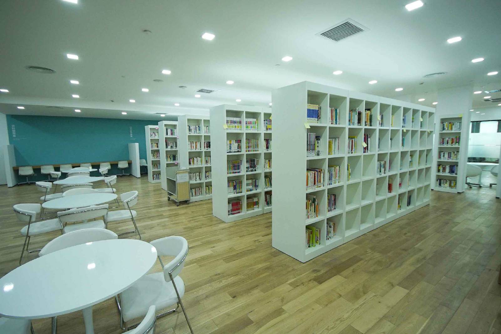駐上海韓國文化院圖書室