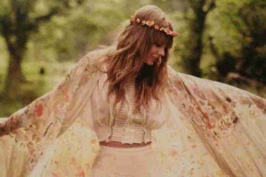 holy ground(Taylor Swift 演唱歌曲) holy ground(Taylor Swift 演唱歌曲)