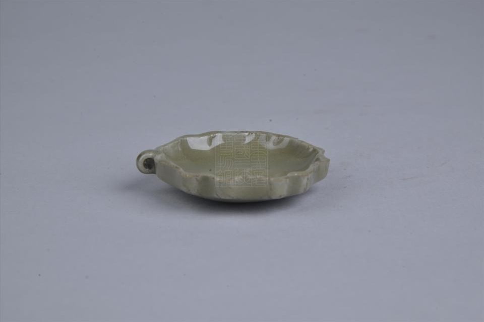 唐青瓷小碟