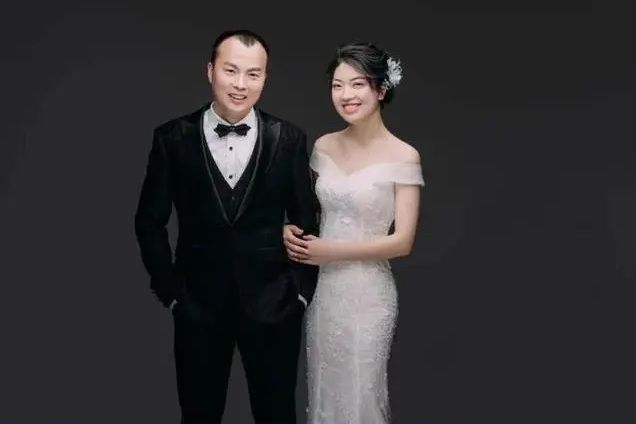 周靖航 周靖航