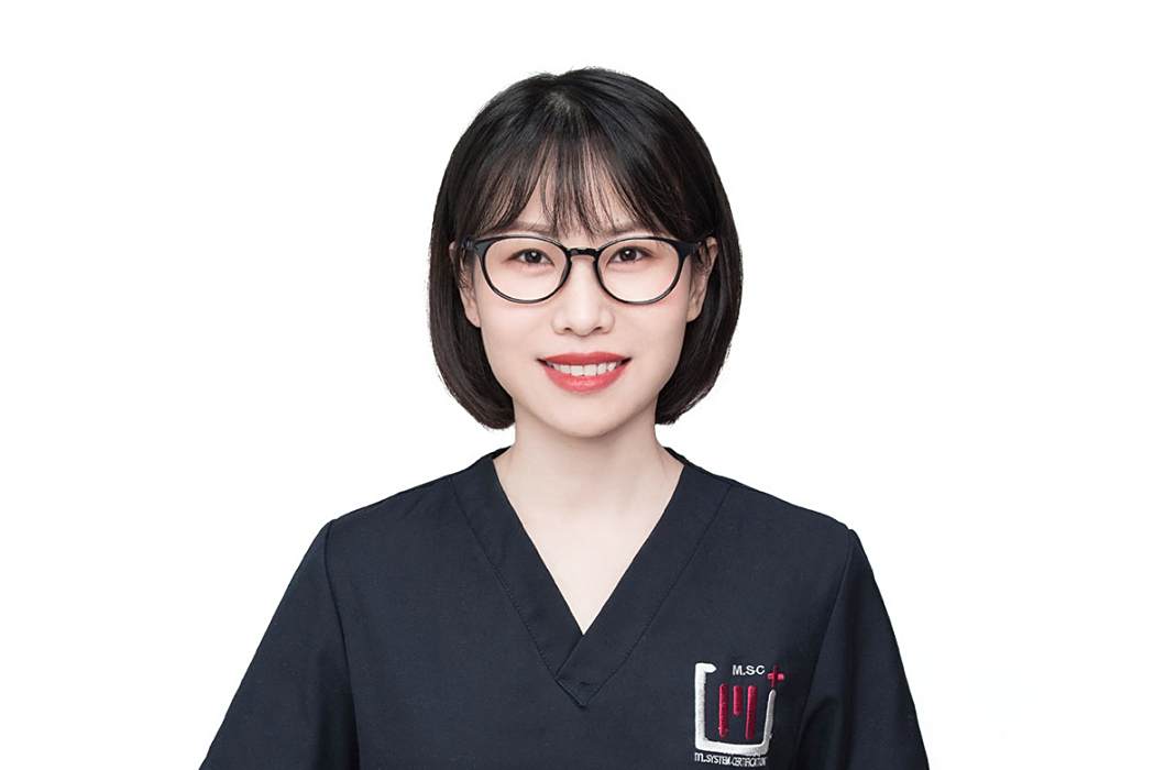 黃玉文(江蘇省無錫維樂口腔門診部醫生) 黃玉文(江蘇省無錫維樂口腔門診部醫生)