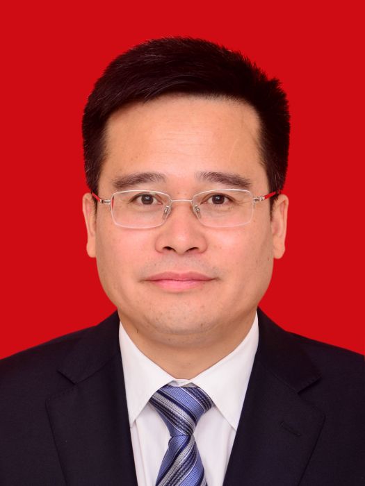 尹少中 尹少中