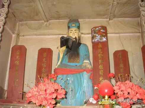 文峰村的陳普祠堂中的陳普塑像