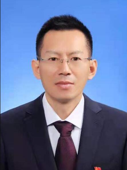 王巍(黑龍江省齊齊哈爾市依安縣委常委、組織部長、三級調研員) 王巍(黑龍江省齊齊哈爾市依安縣委常委、組織部長、三級調研員)