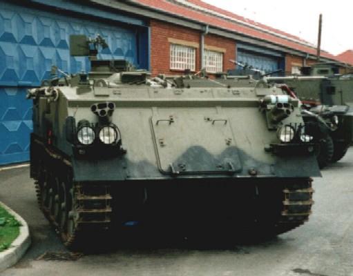 FV432履帶式裝甲人員輸送車