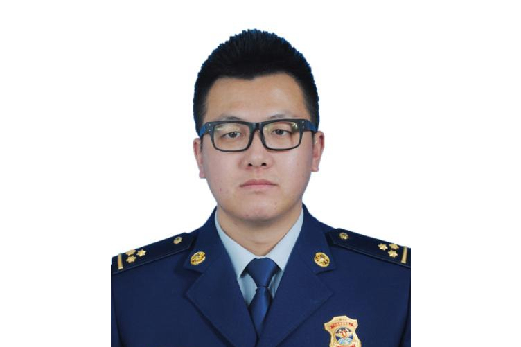 張睿澤(應急管理部森林消防局機動支隊作戰訓練處二級助理員) 張睿澤(應急管理部森林消防局機動支隊作戰訓練處二級助理員)