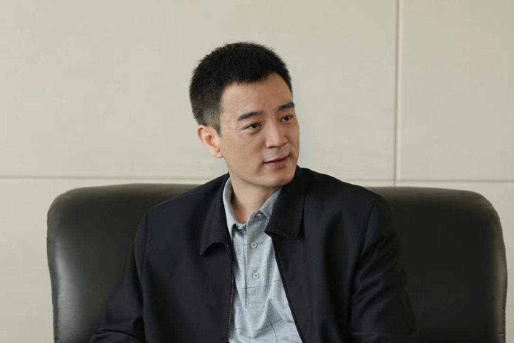 曹立新(電視劇《縣委大院》中的男配角) 曹立新(電視劇《縣委大院》中的男配角)