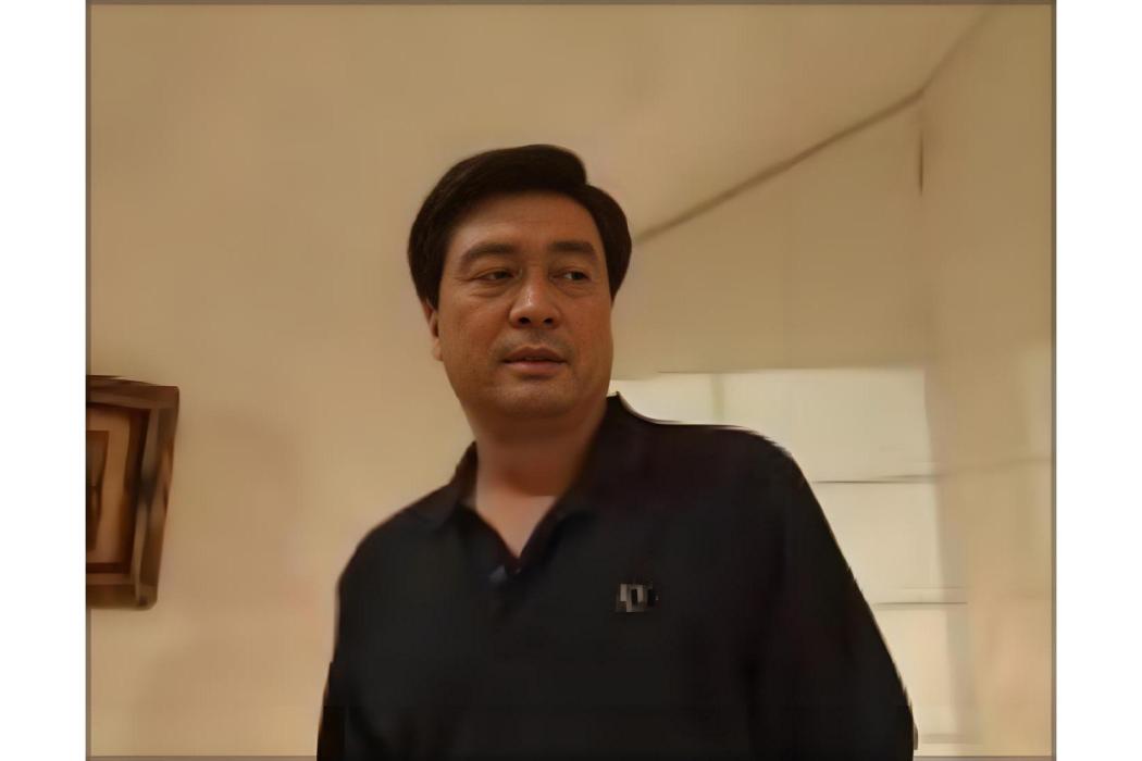 錢初成