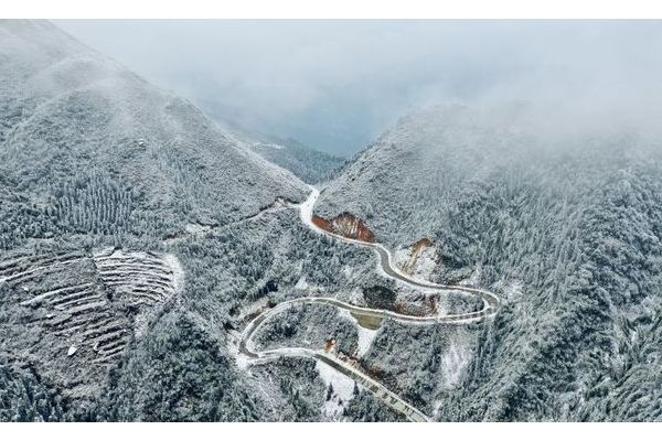 弓江村(廣西壯族自治區柳州市三江侗族自治縣高基瑤族鄉下轄村)