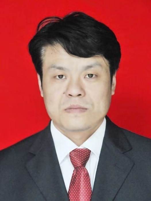 孫方(陝西省西安市高陵區農村經濟經營服務中心黨組成員、副主任)