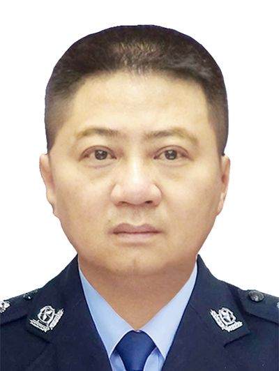 葉斌(貴州省黔南州公安局黨委委員) 葉斌(貴州省黔南州公安局黨委委員)