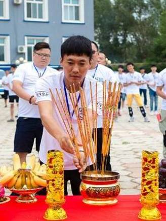 何偉銘 何偉銘