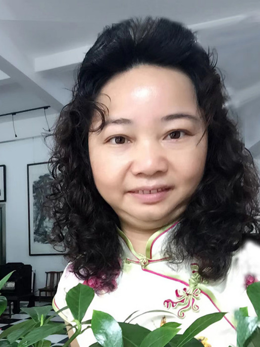 梁麗荷 梁麗荷