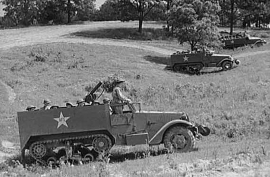 美國M3型半履帶裝甲運兵車