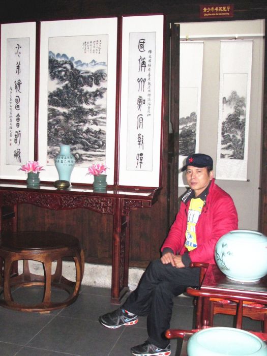 梁育南 梁育南