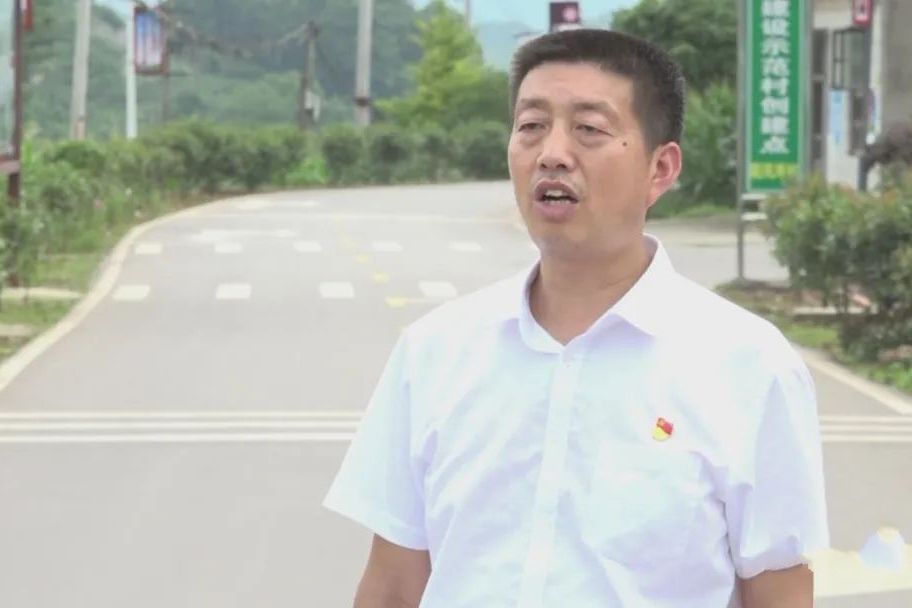 唐斌(湖南省慈利縣東嶽觀鎮陽鳳坪村黨支部書記) 唐斌(湖南省慈利縣東嶽觀鎮陽鳳坪村黨支部書記)