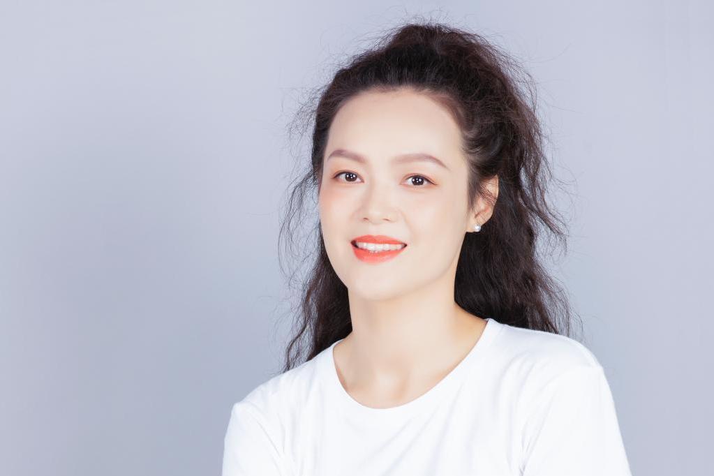 黃陽華(廣西民族大學傳媒學院公共基礎教研室主任) 黃陽華(廣西民族大學傳媒學院公共基礎教研室主任)