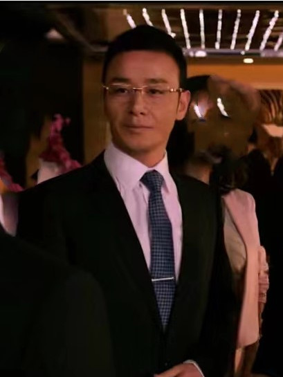 馮都(愛情喜劇片《我願意 I Do》中的角色) 馮都(愛情喜劇片《我願意 I Do》中的角色)