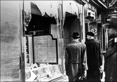 “水晶之夜”中遭到破壞和洗劫的猶太商店