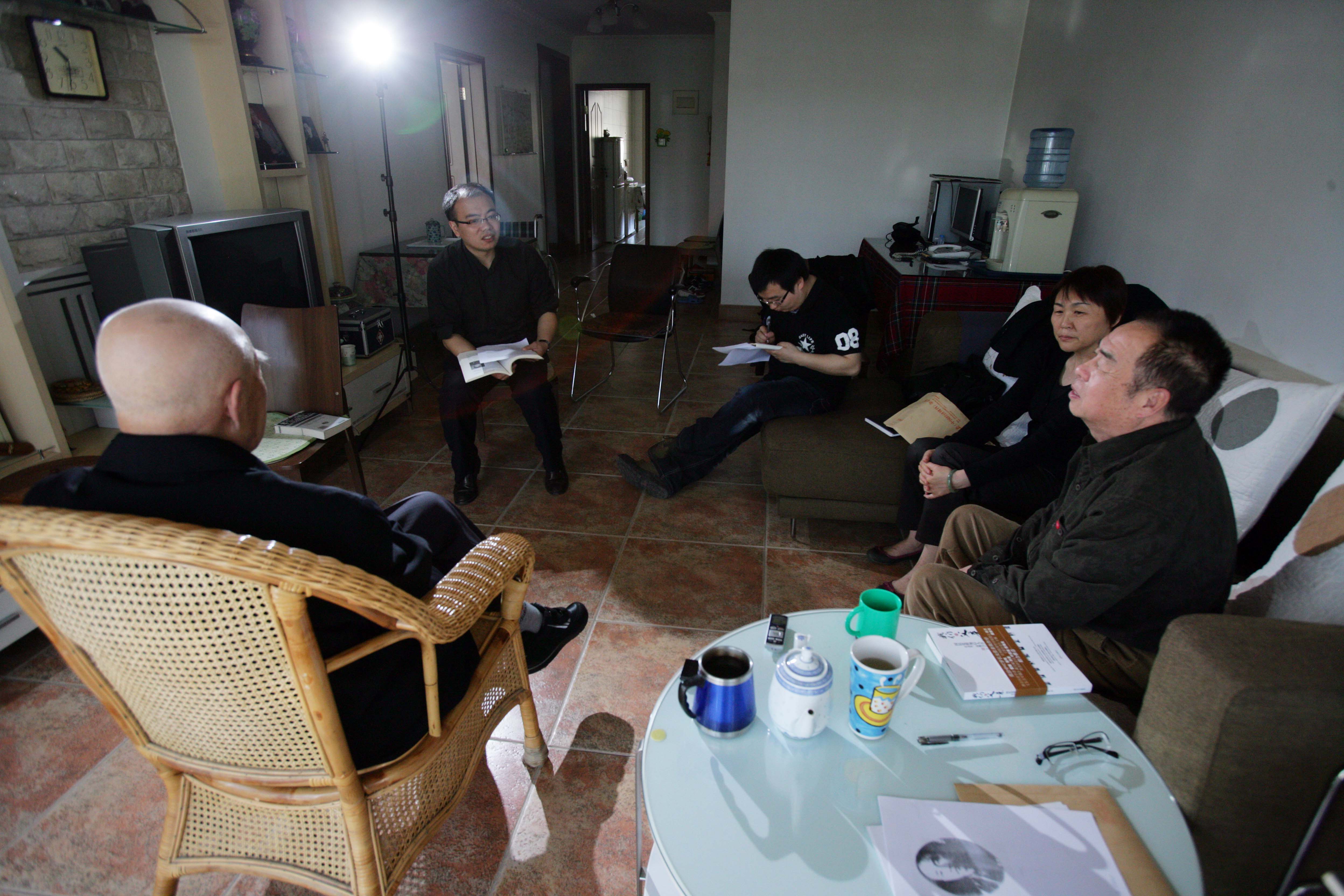 2011年4月27日，88歲的韓子華接受本書撰述者周海濱訪問。