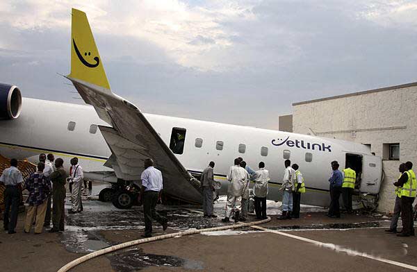 盧安達航空一客機撞向機場的貴賓休息廳