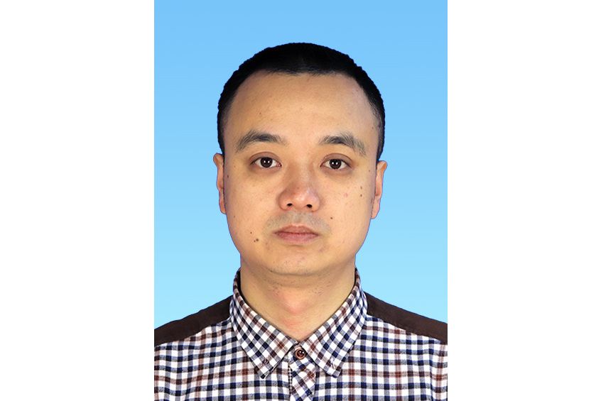 周靜(重慶輕工職業學院教師)