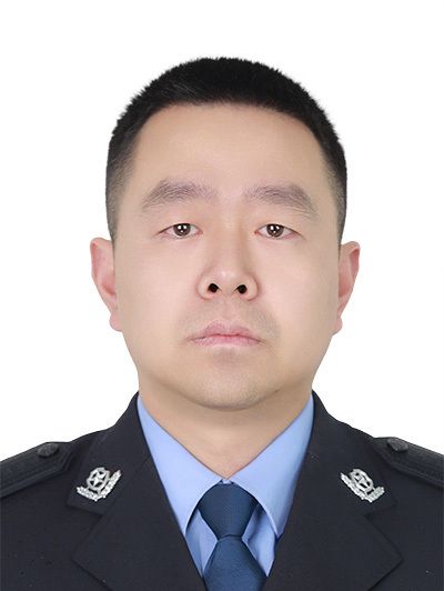余俊(重慶市涪陵區公安局副局長) 余俊(重慶市涪陵區公安局副局長)