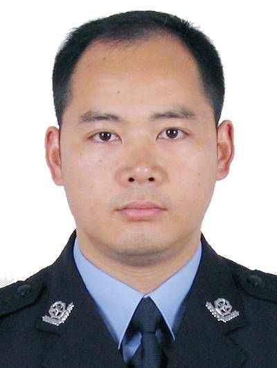 何俊(湖北省荊州市公安局黨委委員、副局長) 何俊(湖北省荊州市公安局黨委委員、副局長)