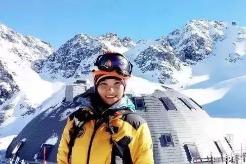 李芳(中國滑雪登山運動員) 李芳(中國滑雪登山運動員)