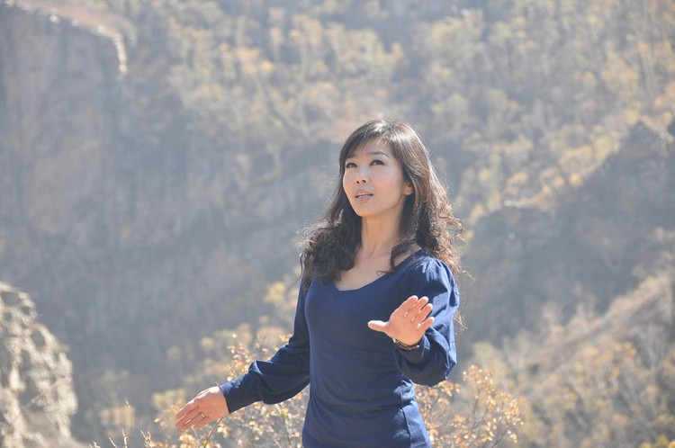 蘇勒亞其其格(內蒙古流行女歌手)