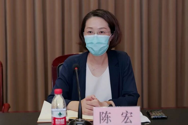 陳宏(江蘇省鎮江市第一人民醫院黨委書記、市預防醫學會會長) 陳宏(江蘇省鎮江市第一人民醫院黨委書記、市預防醫學會會長)