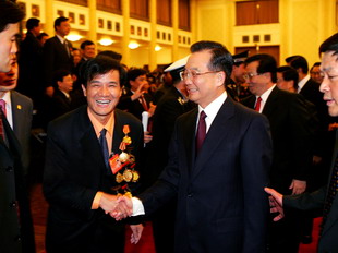 國務院總理溫家寶親自接見王旺林同志