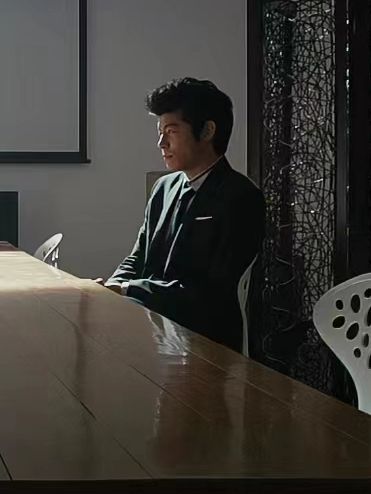 孫威(都市愛情電影《我愛的是你愛我》中的角色) 孫威(都市愛情電影《我愛的是你愛我》中的角色)