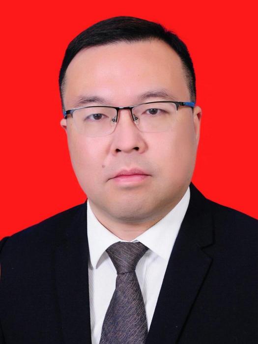 李龍(四川省南充市嘉陵區委常委、總工會主席) 李龍(四川省南充市嘉陵區委常委、總工會主席)