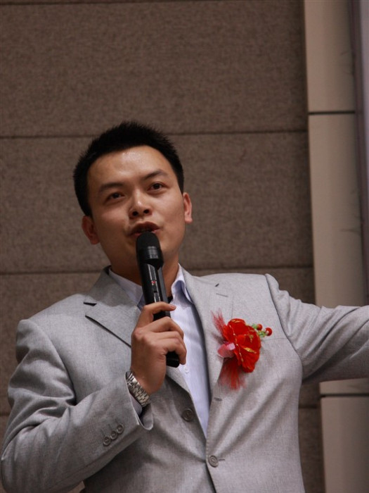 曾慧沁 曾慧沁