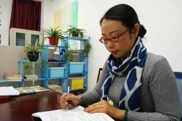 陳曉暉(信陽市羊山中學教科室主任) 陳曉暉(信陽市羊山中學教科室主任)
