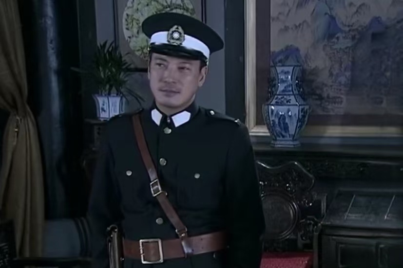 高大成(抗戰劇《血色玫瑰2之女子別動隊》中的角色) 高大成(抗戰劇《血色玫瑰2之女子別動隊》中的角色)