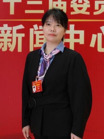 金姍姍(湖南省政協委員、衡陽市政協農業和農村委主任、民革衡陽市委會主委) 金姍姍(湖南省政協委員、衡陽市政協農業和農村委主任、民革衡陽市委會主委)