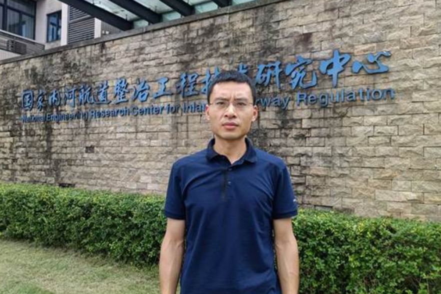 胡江(重慶交通大學教授) 胡江(重慶交通大學教授)