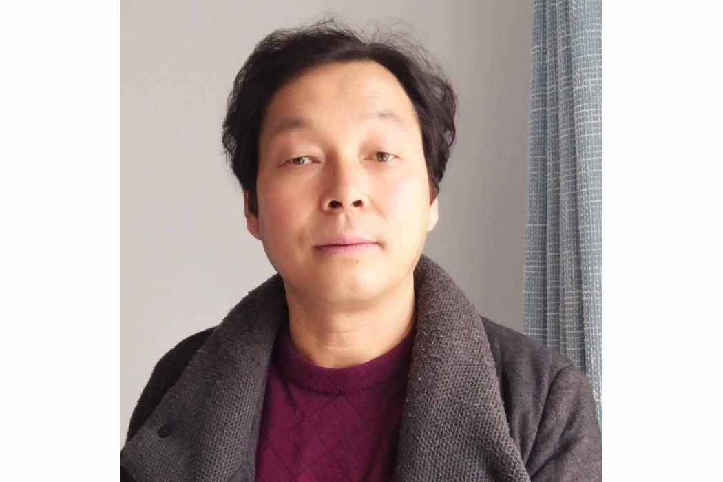 張文平(廣西藝術學院美術學院教授) 張文平(廣西藝術學院美術學院教授)