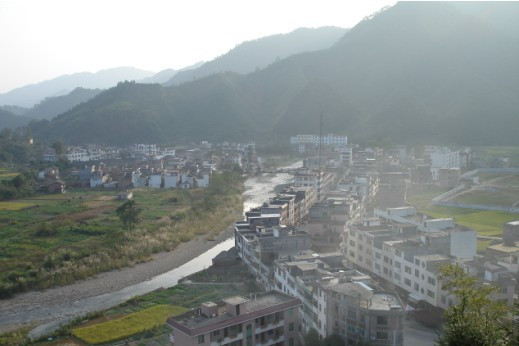 紅衛山村 紅衛山村