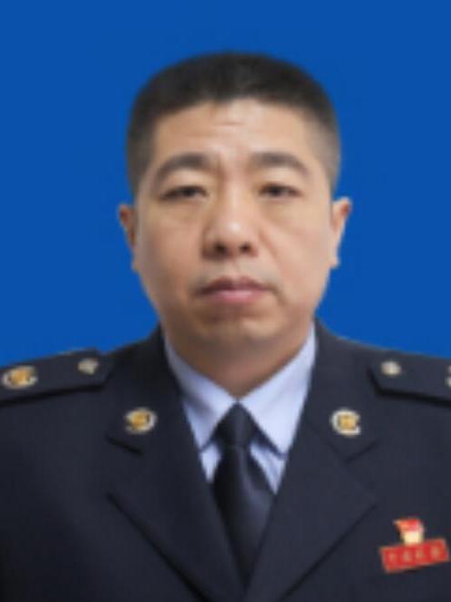 蘇平(國家稅務總局西安市灞橋區稅務局黨委委員、總經濟師) 蘇平(國家稅務總局西安市灞橋區稅務局黨委委員、總經濟師)