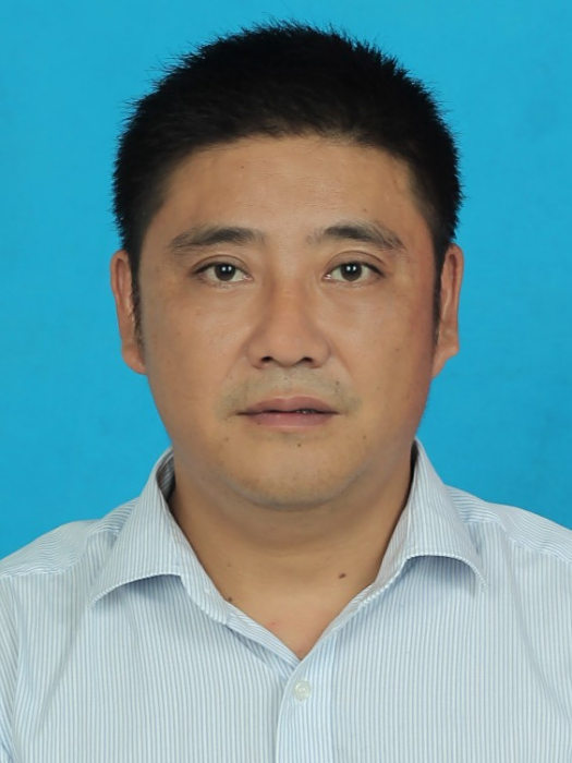 殷陸華(湖北省鹹寧市崇陽縣林業局竹科研所主任) 殷陸華(湖北省鹹寧市崇陽縣林業局竹科研所主任)