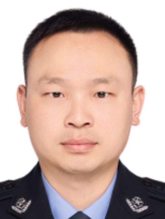 李春林(山東省臨沂市公安局交通警察支隊費縣大隊大隊長、二級警長) 李春林(山東省臨沂市公安局交通警察支隊費縣大隊大隊長、二級警長)