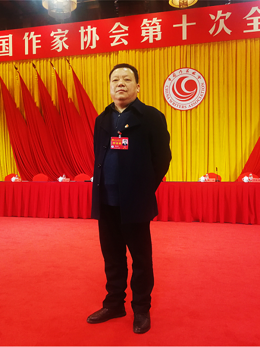 楊文輝(湖南省安化縣農商銀行黨委委員,副行長) 楊文輝(湖南省安化縣農商銀行黨委委員,副行長)