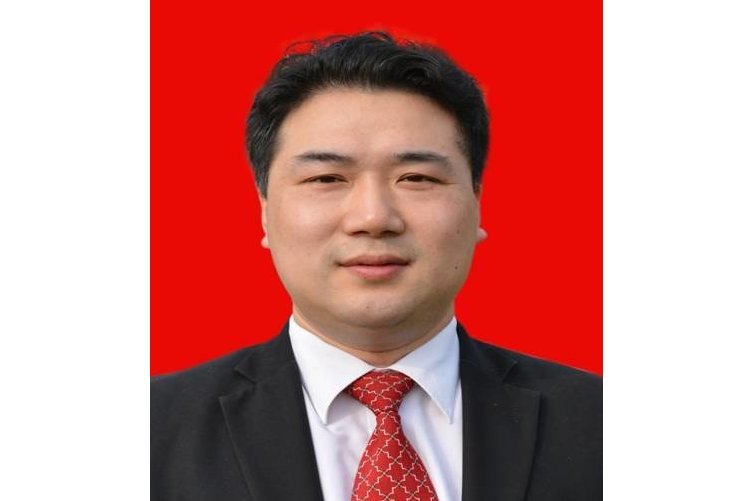 易維(寧鄉市菁華鋪鄉黨委委員、人大主席) 易維(寧鄉市菁華鋪鄉黨委委員、人大主席)