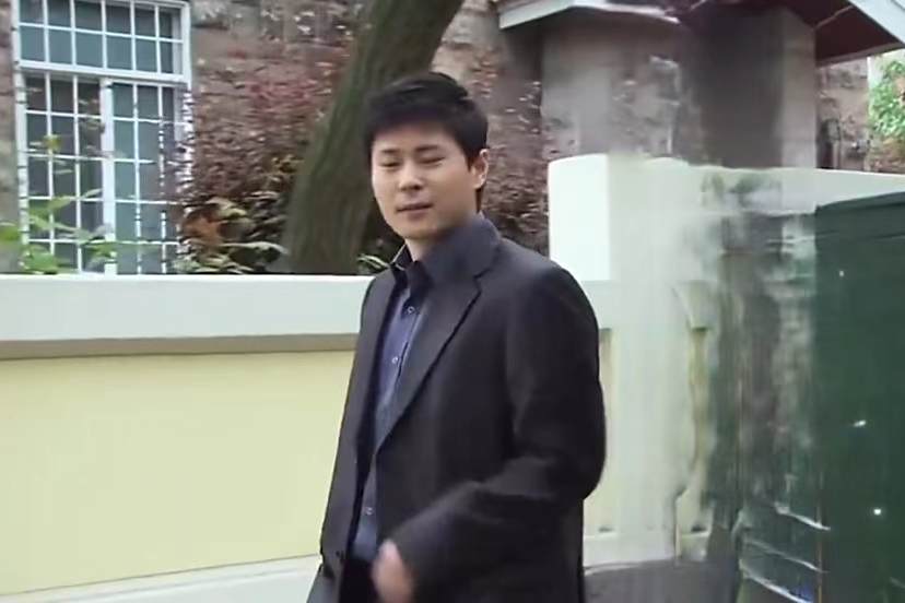 高占元(《我們的快樂人生》中的角色,由伊揚飾演) 高占元(《我們的快樂人生》中的角色,由伊揚飾演)
