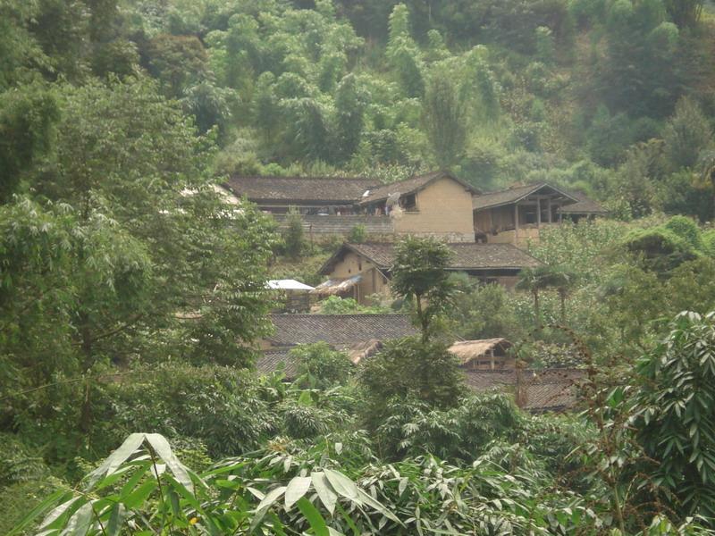 魚塘山村 魚塘山村