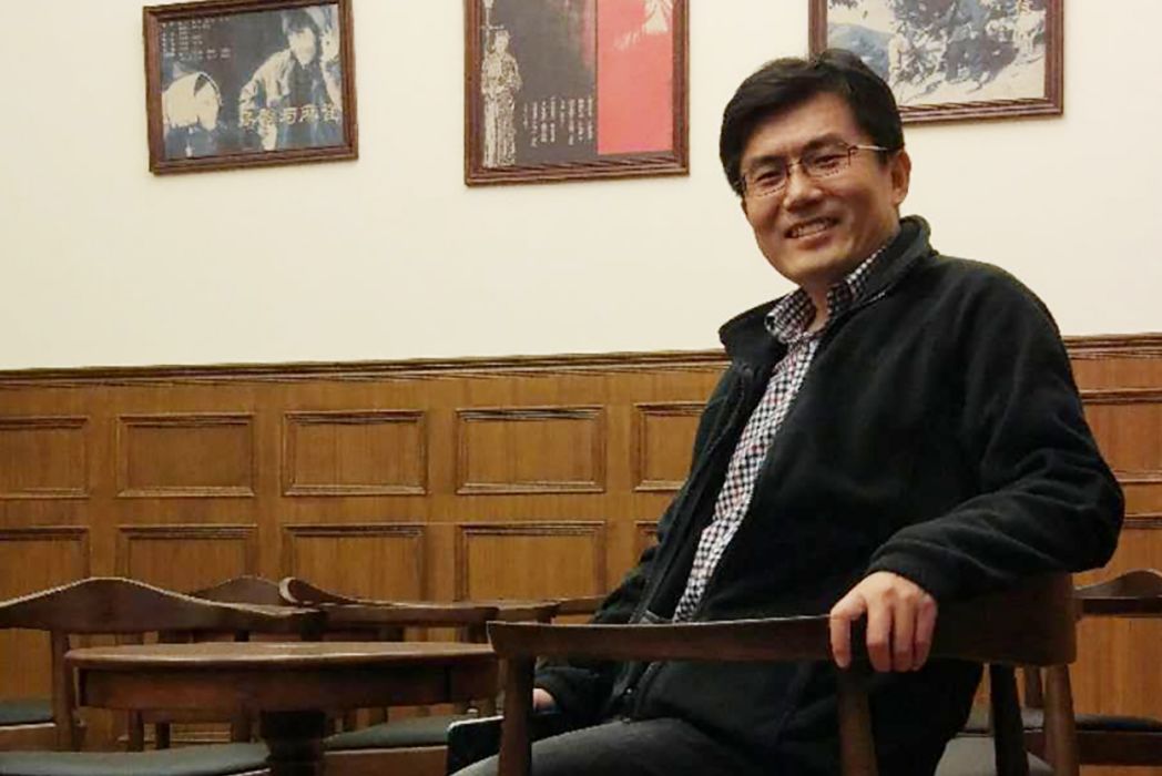 薛濤(煙臺大學副教授) 薛濤(煙臺大學副教授)