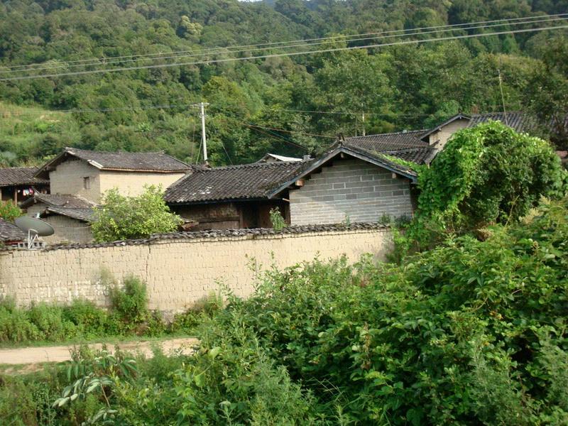 公降村 公降村